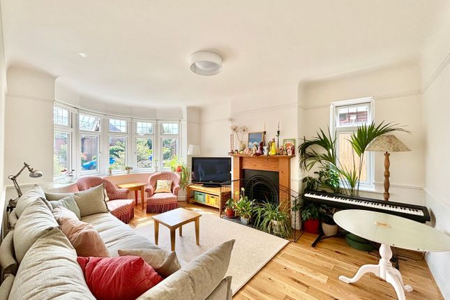 23, Holmesdale Road, Bexhill-on-Sea photo 2
