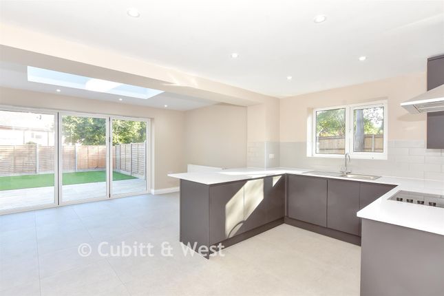18A, Gloucester Road, Waterlooville photo 4
