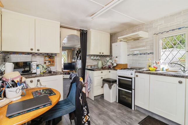 2, Meadow Park, Dart Bridge Road, Buckfastleigh photo 4