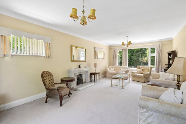 54, Heath Ridge Green, Surrey photo 4
