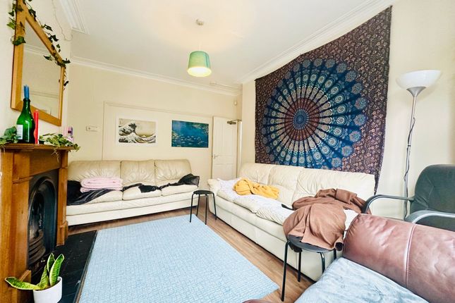 6 Elmsthorpe Avenue, Nottingham photo 2