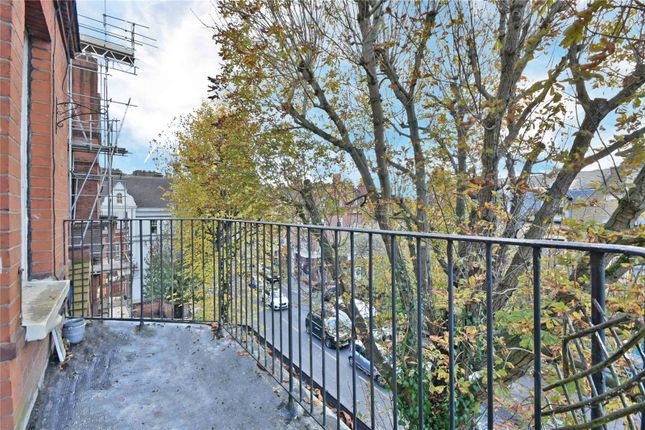 Flat 5, 89, Fitzjohns Avenue, London photo 4