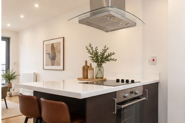 Flat 403, Hodgeson House, London photo 5