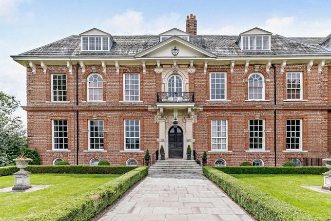 Thumbnail Flat for sale in The Mansion, Wcballs Park, Hertford
