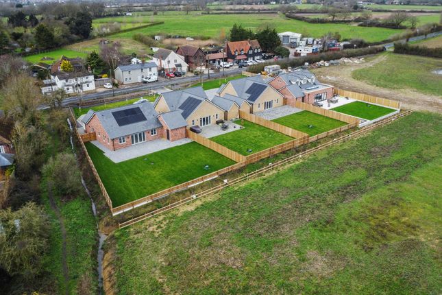 Oakview, Tendring Road, Clacton-on-Sea photo 4