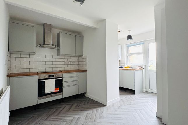 2 Bedroom House in SA31 1NN