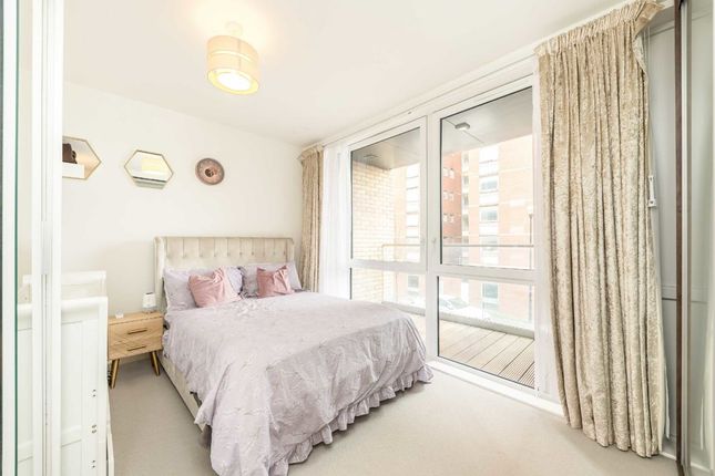 Flat for sale in Addington Close, Southall