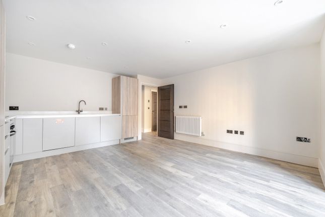 Emerald House- Apartment 4,, Albany Road, Hampshire photo 2