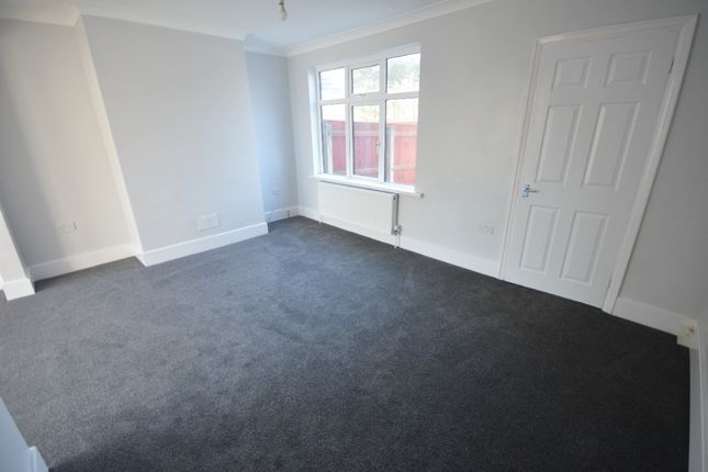 94, Chelmsford Avenue, Grimsby photo 3