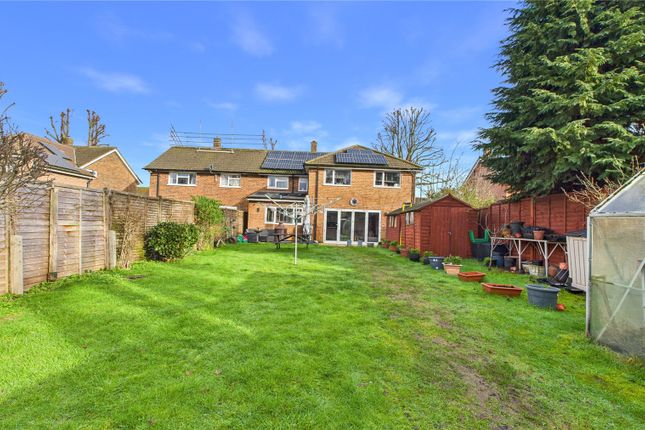 5, Grobars Avenue, Horsell photo 2