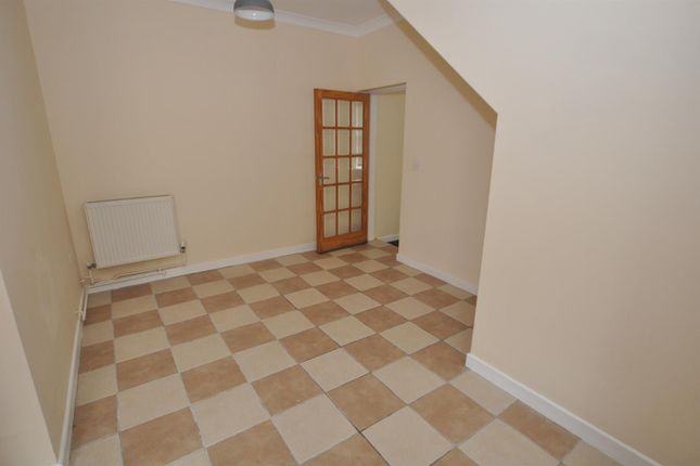 Flat 1, Brynnana Flats, Tenby Road, St. Clears Carmarthen photo 4