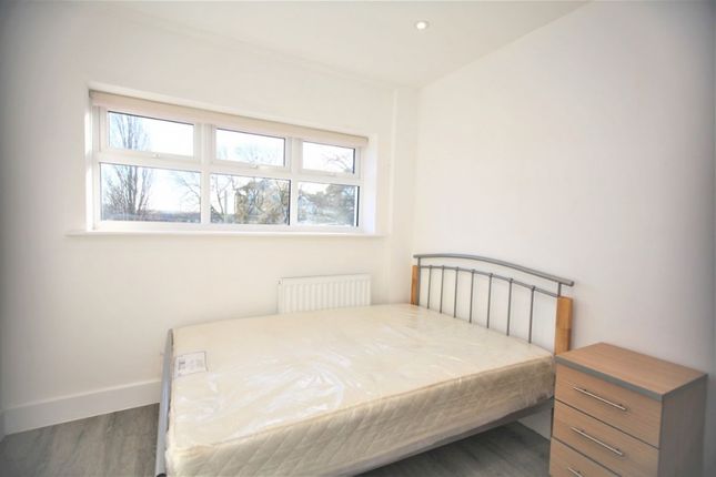 85A Renters Avenue, Hendon photo 4