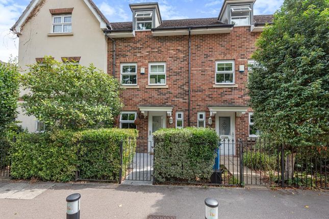 Thumbnail Town house to rent in Cranbourne Towers, Ascot