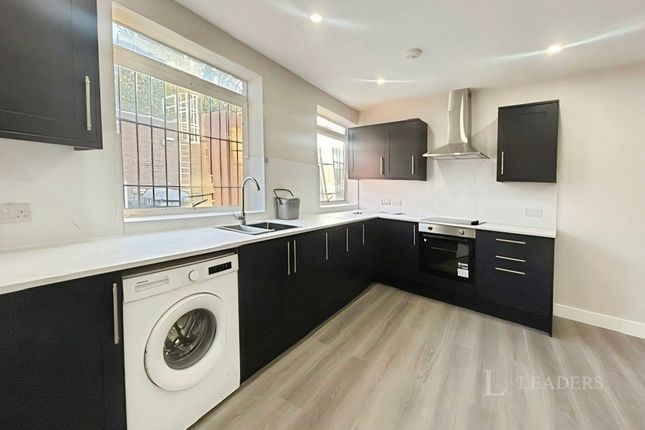 First Floor Flat, 2, Marriotts Walk, Suffolk photo 5