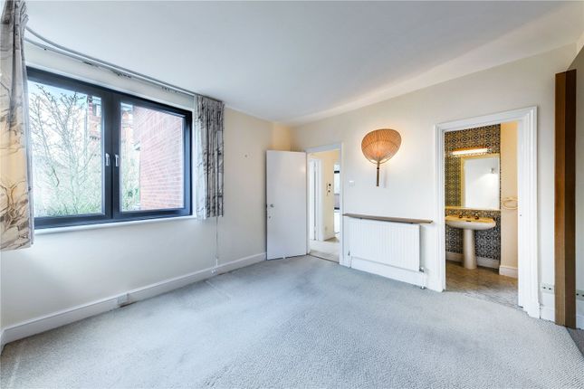 2-bed flat on 5, Manderley, London, £850,000