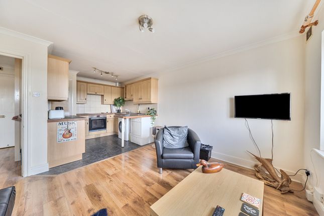 Flat 2, 42, Knowsley Road, Reading photo 3