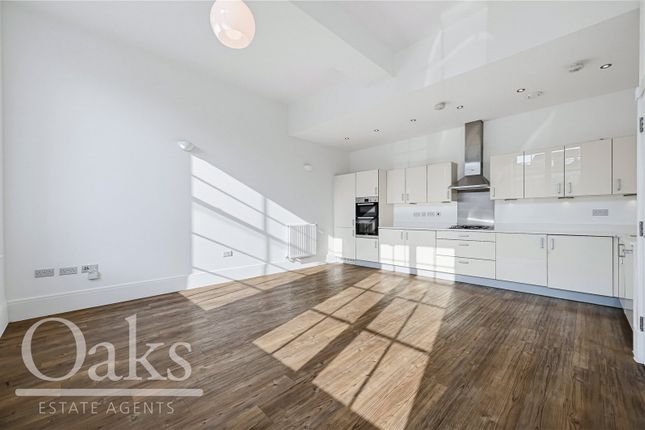 3 Dove House, 19, Jack Dimmer Close, London photo 3