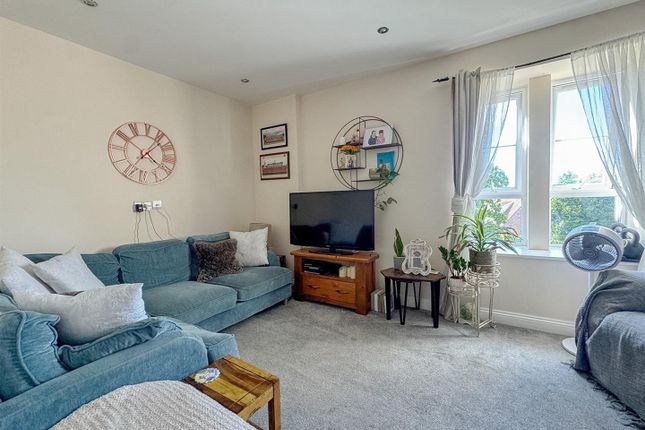 Flat 7, 24, Overcombe House, Weston-Super-Mare photo 2