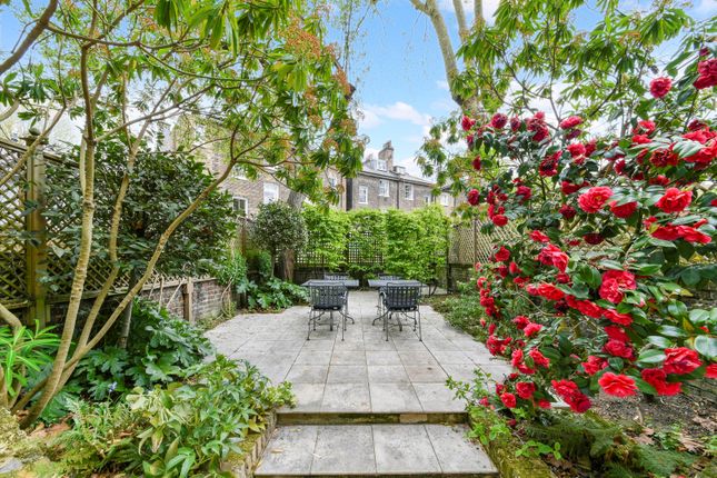 20, Regents Park Terrace, London photo 4