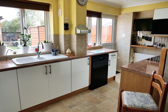 10, Wessex Close, Calne photo 4