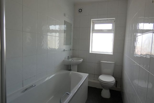 182a Whitehall Road, Drighlington photo 4