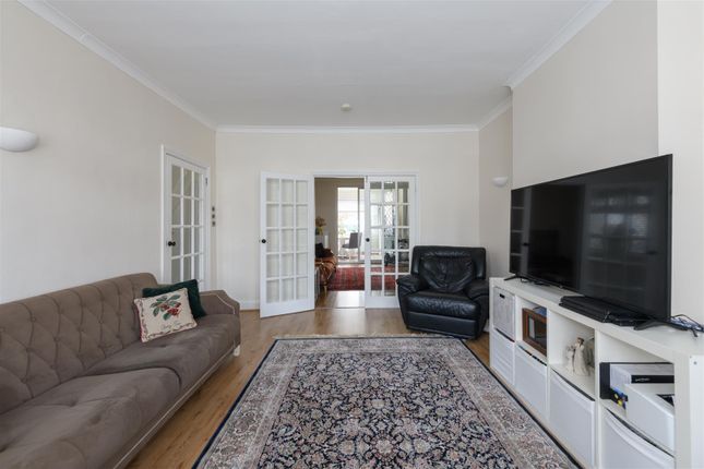 84, Burleigh Gardens, London photo 4