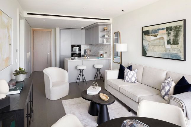 Flat for sale in One Bishopsgate Plaza, 80 Houndsditch, London