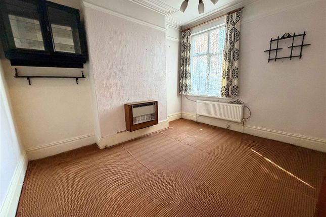 19, Warmsworth Road, DONCASTER photo 3