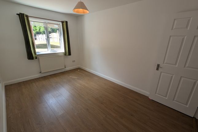 The Cedars, Lynwood Drive Andover photo 2