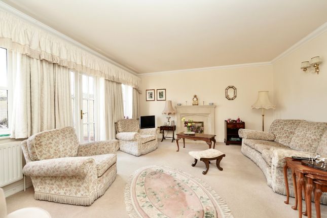8, Paddocks Chase, St Neots photo 3