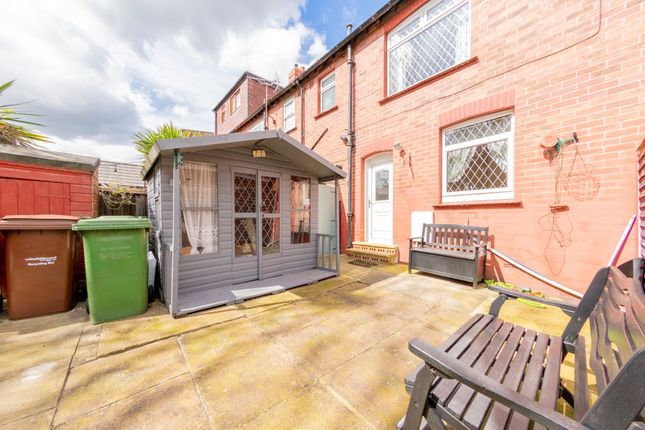 Terraced house for sale in Oakwood Avenue, Wakefield