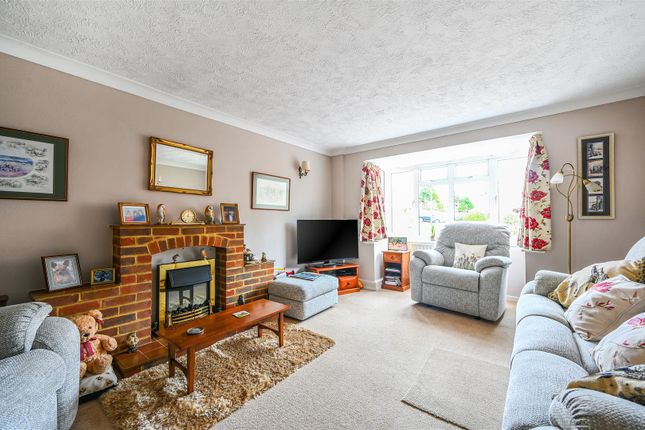 48, Fontwell Avenue, Bexhill-On-Sea photo 4