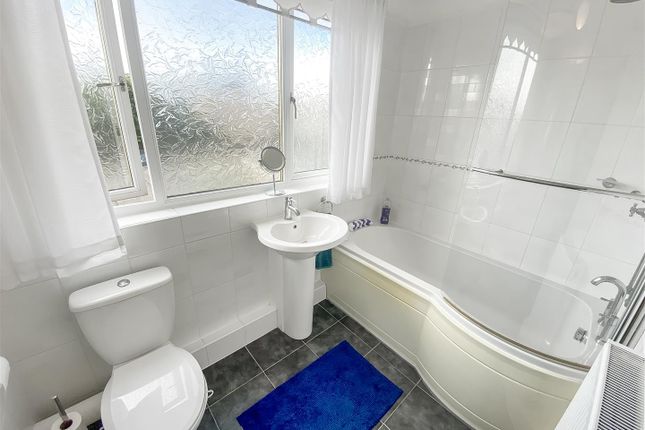 87, Langdale Place, Newton Aycliffe photo 4