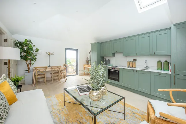 Hamptons - London New Homes
