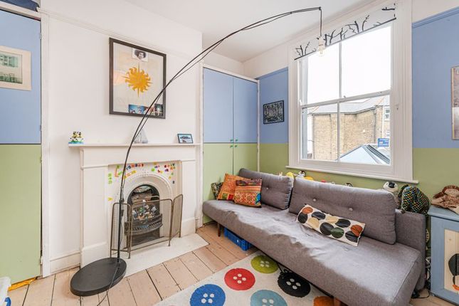 Terraced house for sale in Brooke Road, London