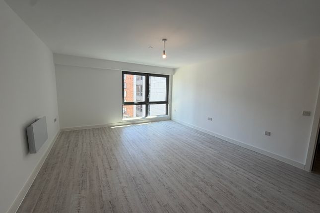 312, Peterborough photo 3