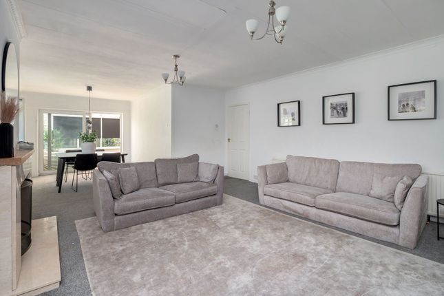 6 The Paddocks, Macclesfield photo 4