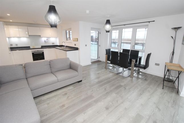 Flat for sale in Cyber Avenue, Oakgrove, Milton Keynes