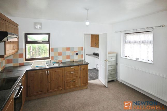 123 Broad Lane, Wolverhampton photo 4