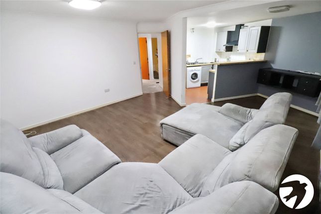 Flat 2, 24, Meadowford Close, London photo 2