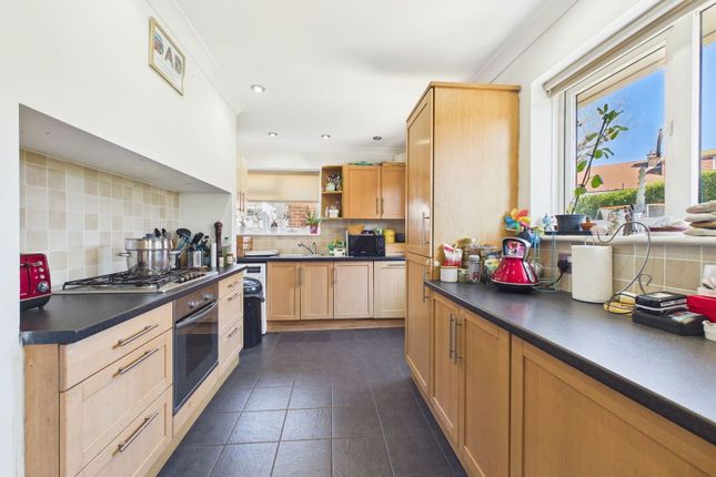 20, Rusper Road South, Worthing photo 5