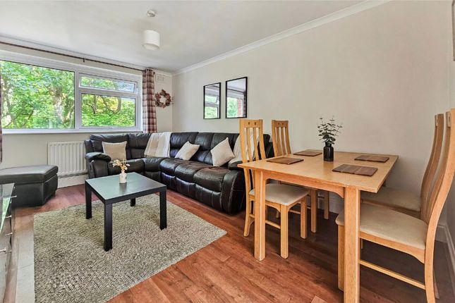 28, Salisbury Close, Birmingham photo 2