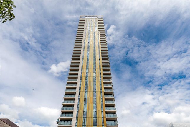 Flat to rent in St. Gabriel Walk, Elephant And Castle