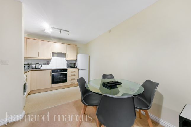 Flat 13, 39, Effra Parade, London photo 3