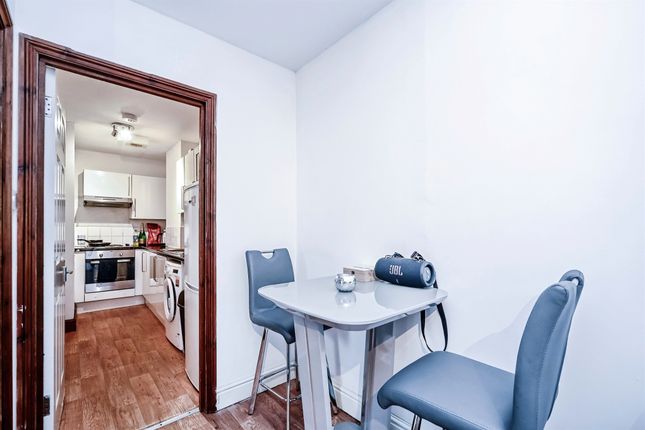 Flat for sale in Harpur Street, Bedford