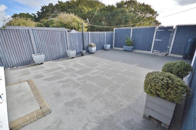 29, Stanley Road, Clacton-On-Sea photo 4