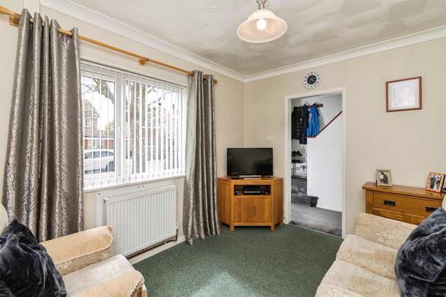 50, Northgate, LOWESTOFT photo 3