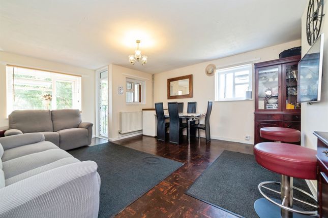 12, Walden End, Stevenage photo 4