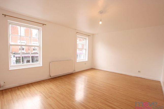 Flat to rent in Eastgate Street, Gloucester