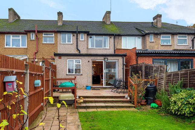 48, Thurleston Avenue, Morden photo 2